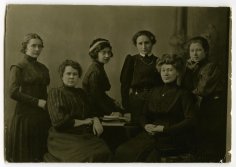 Grupp Tartu ülikooli naisvabakuulajaid, ÜAM F 41 F, Tartu Ülikooli muuseum, http://www.muis.ee/museaalview/3755725